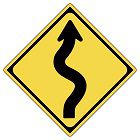 右(または左)つづら折りありの標識(警戒標識)学科試験